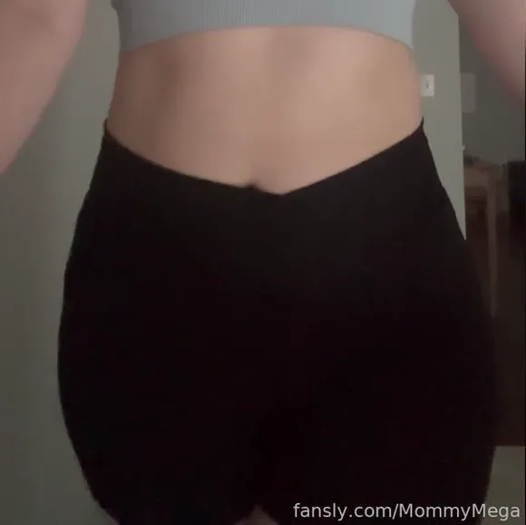 Mommymega Tight Black Shorts Ass OnlyFans Video Leaked
