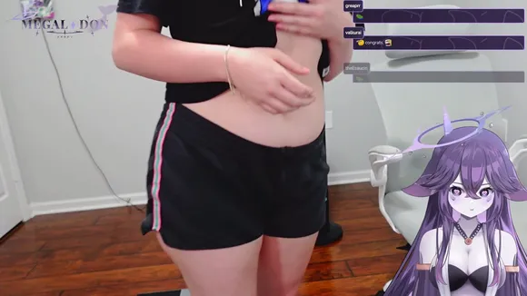 Mommymega Belly Rubbing Tease OnlyFans Video Leaked
