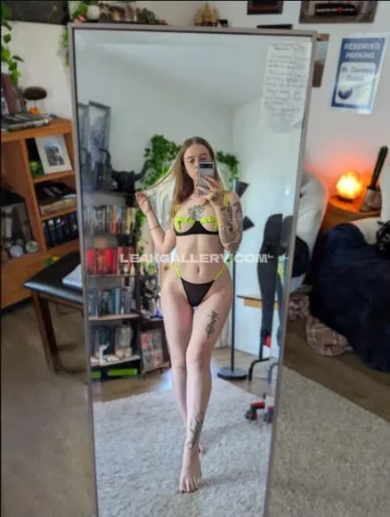 Moredore Bikini Mirror Selfie Pose OnlyFans Photo Leaked