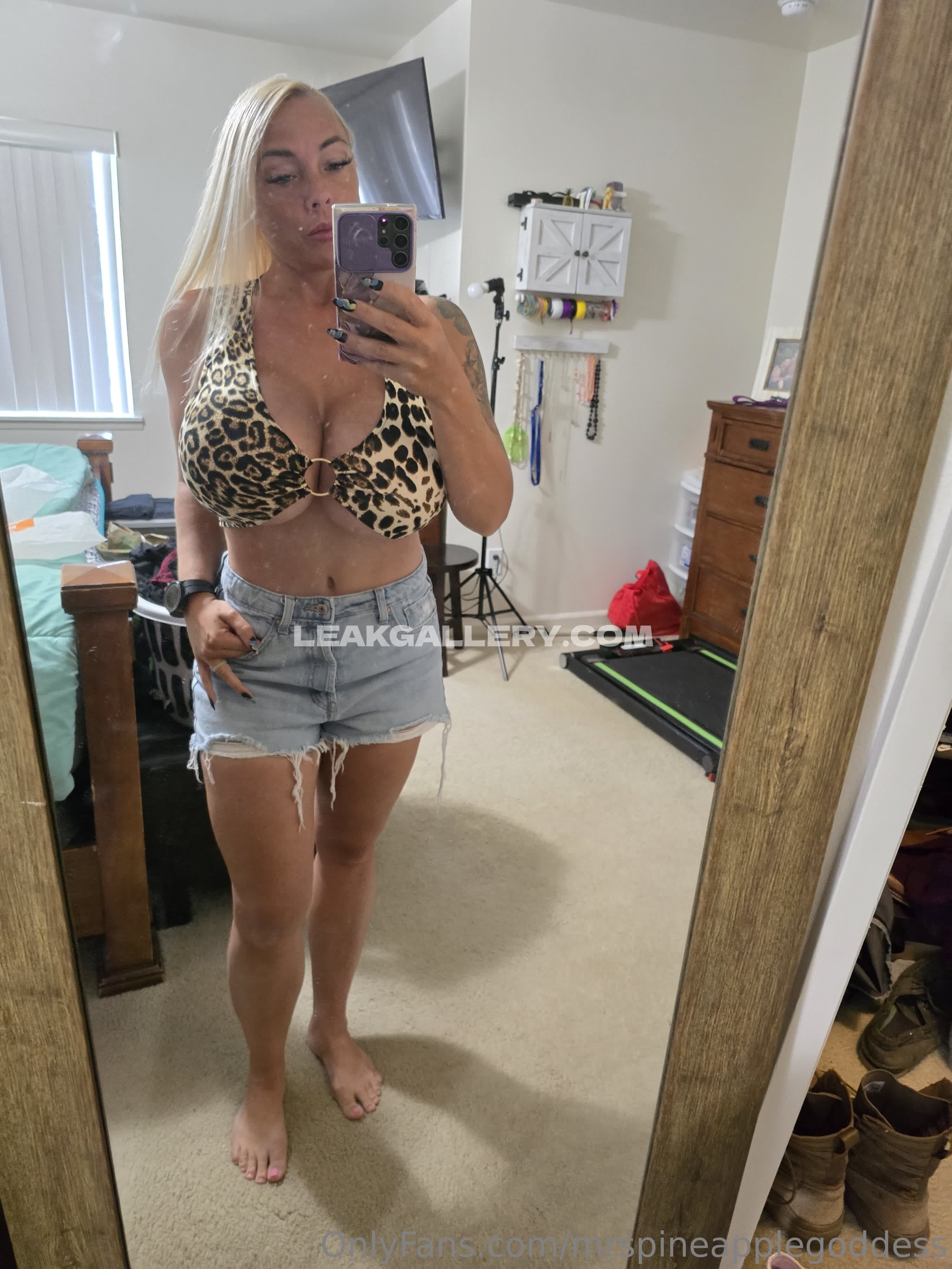 Mrspineapplegoddess Exclusive Leaked Nude OnlyFans #13225032