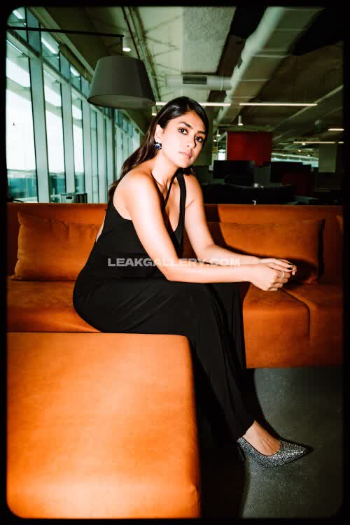 Mrunalthakur Exclusive Leaked Nude OnlyFans #12161036