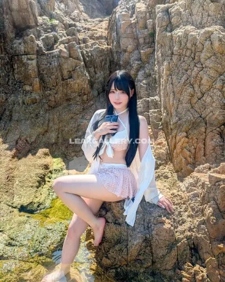 Mumeix820 Lace Shorts Pose OnlyFans Photo Leaked