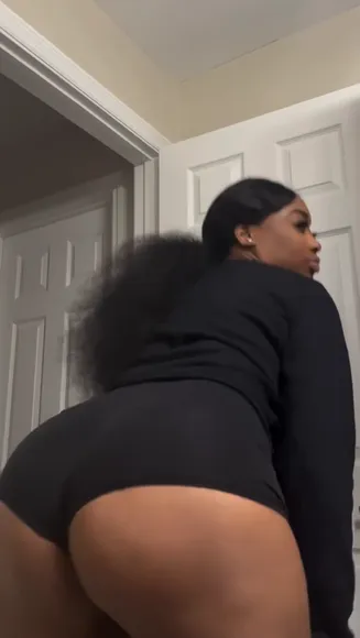 Muvamoore Thick Ass Twerking OnlyFans Video Leaked
