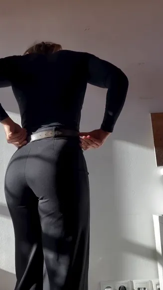 Mx_ronja Tight Pants Ass Flex OnlyFans Video Leaked