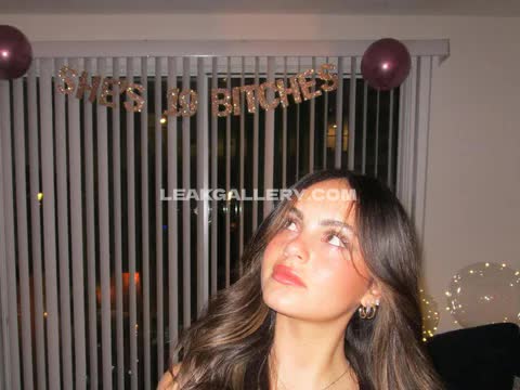 Myfavoritewants / Sarabellaharriss / Sexiisariii777 Exclusieve gelekte naaktcontent van OnlyFans #14759498