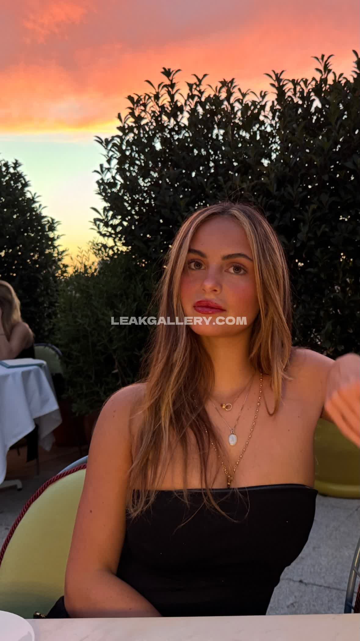 Myfavoritewants / sarabellaharriss / sexiisariii777 Exclusive Leaked Nude OnlyFans #13100176