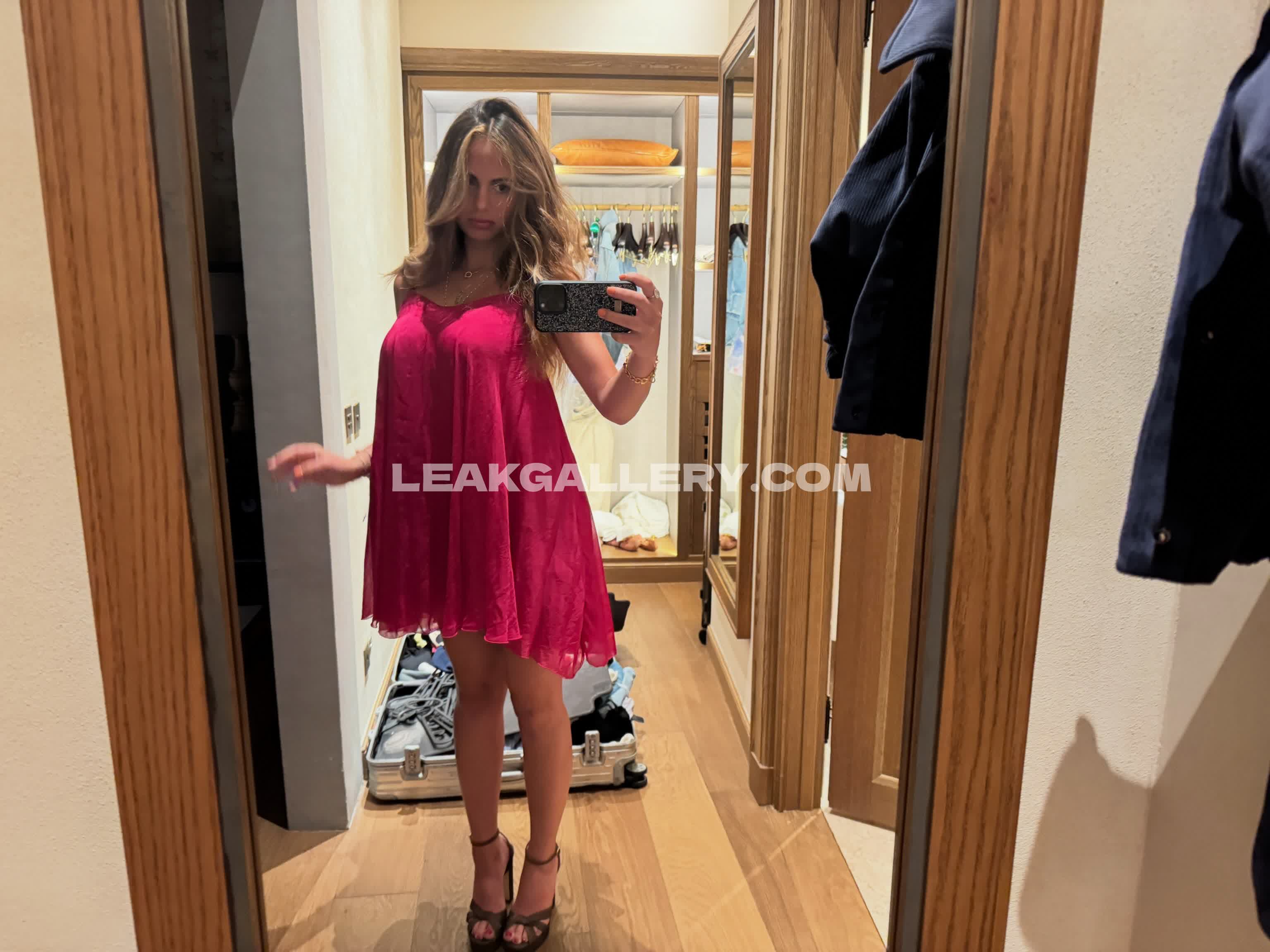 Myfavoritewants / sarabellaharriss / sexiisariii777 Exclusive Leaked Nude OnlyFans #13035379