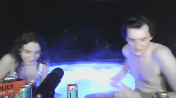 Nadiastrikesagain White Bra In Hot Tub OnlyFans Video Leaked