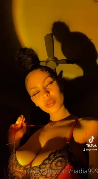Nadiaty Lace Bra Tease OnlyFans Video Leaked