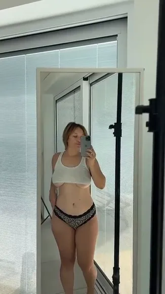 Natalia Fadeev Lace Thong Hip Sway OnlyFans Video Leaked