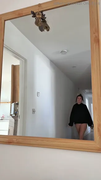 Naturegirlnat Topless Mirror Tease OnlyFans Video Leaked
