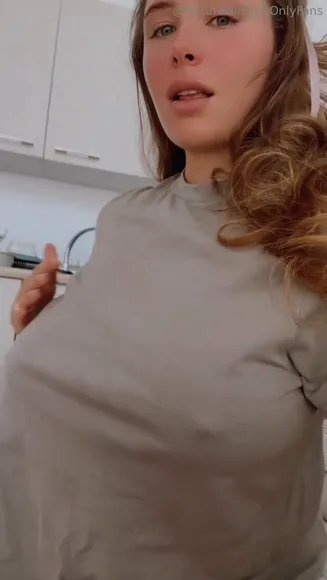 Naturegirlnat Tight T-Shirt Tease OnlyFans Video Leaked