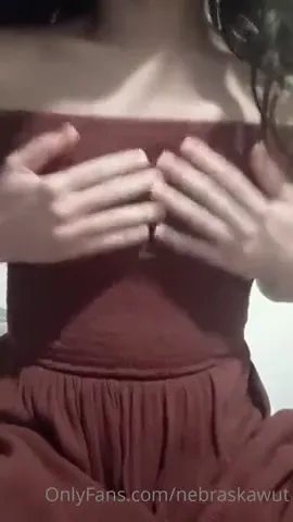 Nebraskawut Topless With Purple Toy OnlyFans Video Leaked
