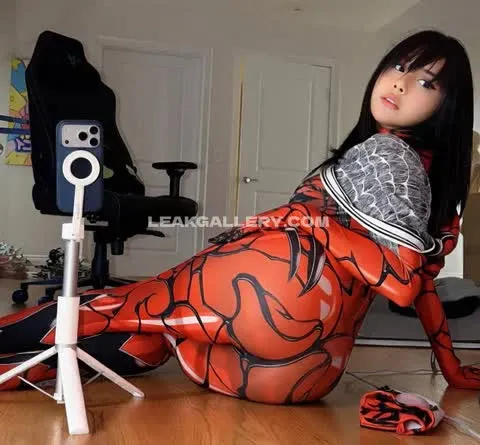 Neekolul Orange Bodysuit Pose OnlyFans Photo Leaked