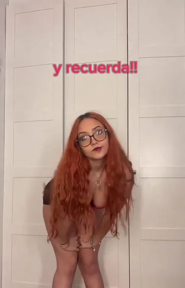 Neila.hdy Plaid Skirt Ass Tease OnlyFans Video Leaked