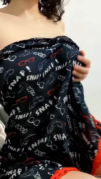 Neilahf Topless Reveal Under Scarf OnlyFans Video Leaked