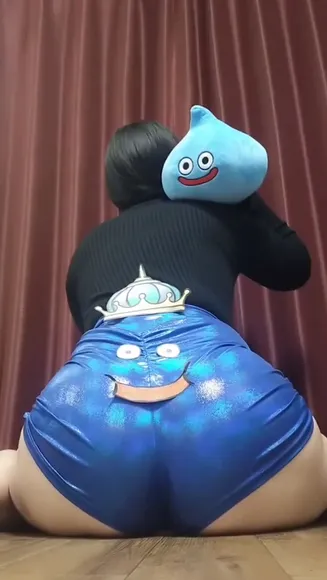 nene_booty