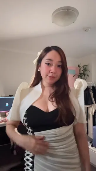Ness Alpaca Black Bustier With White Jacket OnlyFans Video Leaked