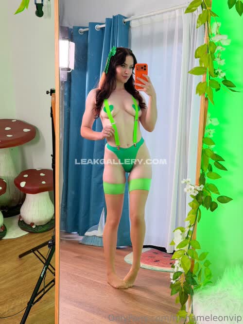 Nichameleon / nic_the_pixie Exclusive Leaked Nude OnlyFans #12212944