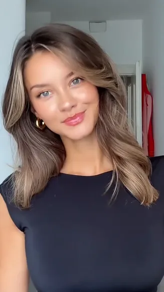 Nicolacavanis Hair Rollers Tease OnlyFans Video Leaked