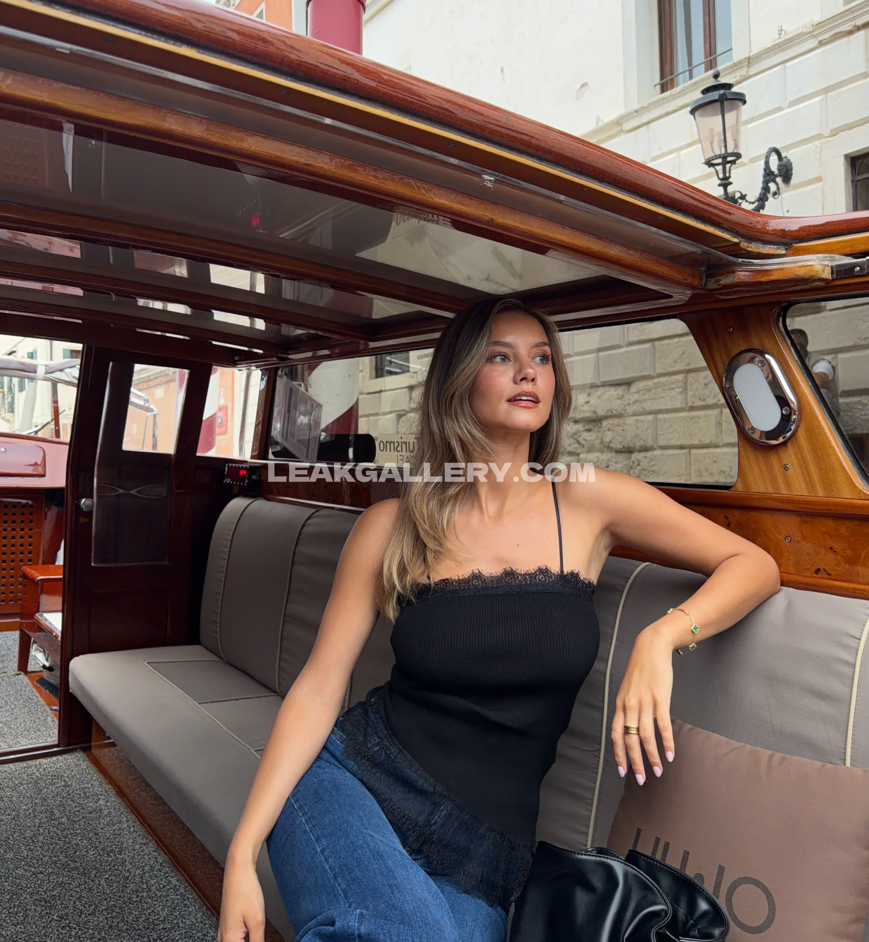 Nicolacavanis Exclusive Leaked Nude OnlyFans #12582486