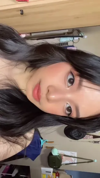 Nicolegfps Close-Up Face Tease OnlyFans Video Leaked
