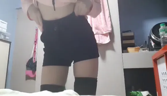 Nicolegfps Thigh High Stockings Tease OnlyFans Video Leaked