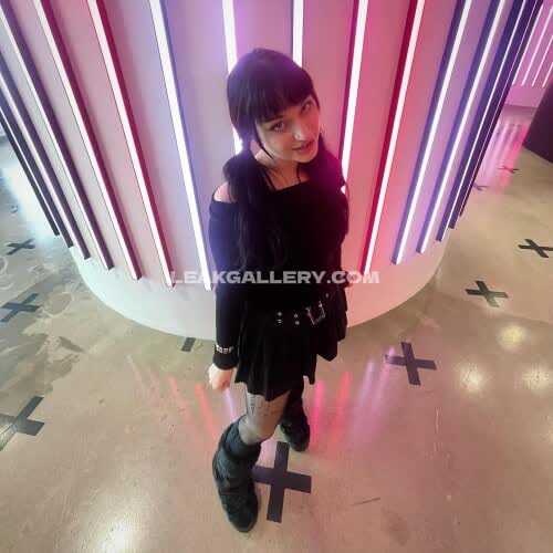 Nihachu Black Dress Leg Show OnlyFans Photo Leaked