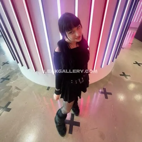 Nihachu Black Dress Leg Show OnlyFans Photo Leaked