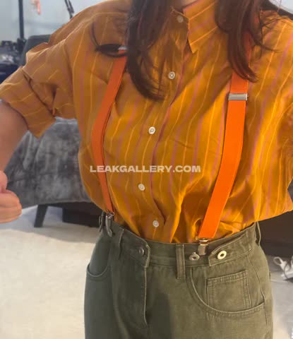 Nihmune Orange Suspenders Tease OnlyFans Photo Leaked