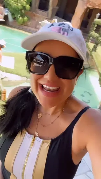 Ninahazem Poolside Bikini Smile OnlyFans Video Leaked