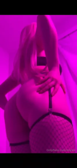 Nnyxie Fishnet Stockings Twerk OnlyFans Video Leaked