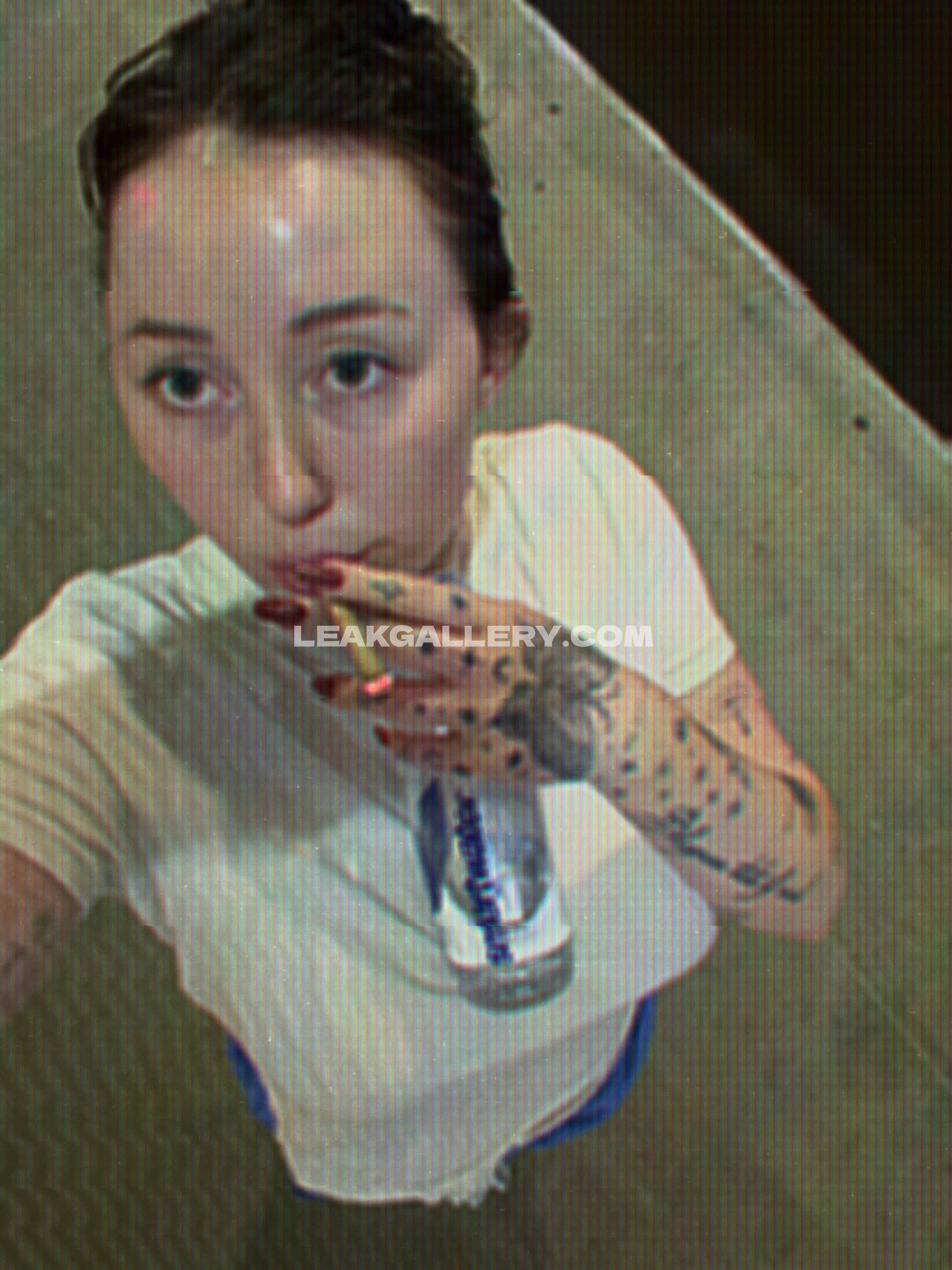 Noahcyrus Exclusive Leaked Nude OnlyFans #13240573