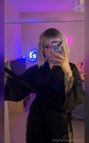 Nyyxxii Red Lace Bra Tease OnlyFans Video Leaked