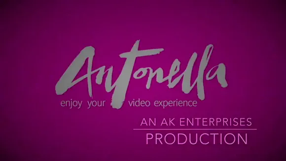 Official_antonellakahllo Naked Tits With Star Pasties OnlyFans Video Leaked