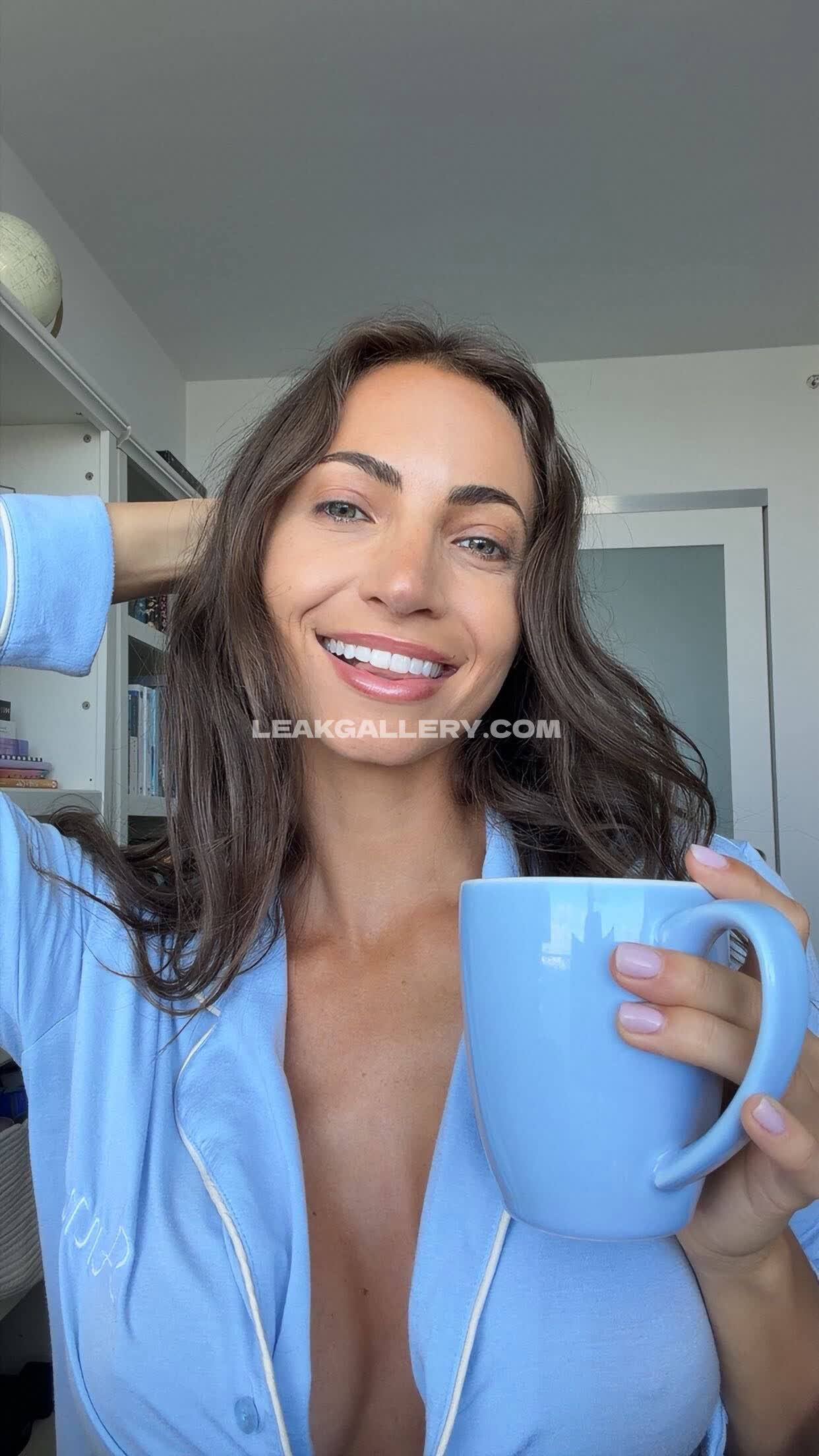 Officialannalouise Exclusive Leaked Nude OnlyFans #12588058