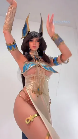 Oichi Revealing Egyptian Costume Tease OnlyFans Video Leaked