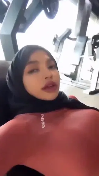 Oklin Fia Tongue Out Tease OnlyFans Video Leaked