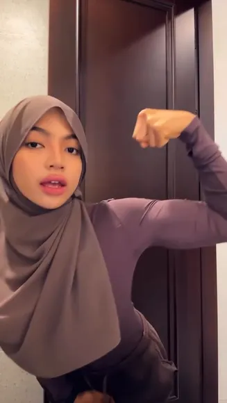 Oklin Fia Hijab And Tight Bodysuit OnlyFans Video Leaked