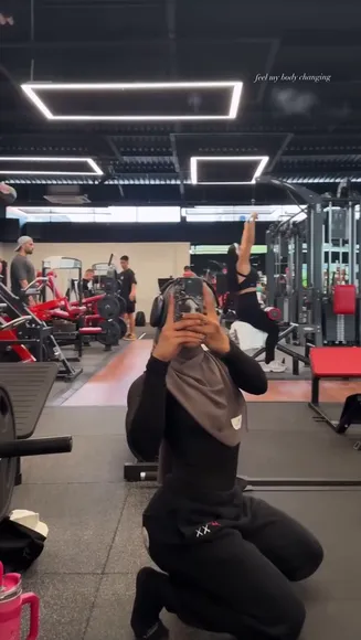 Oklin Fia Gym Mirror Selfie Pose OnlyFans Video Leaked