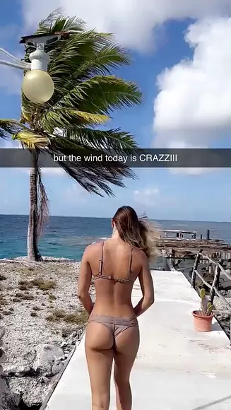 Oliviaponton Bikini Ass Walking OnlyFans Video Leaked