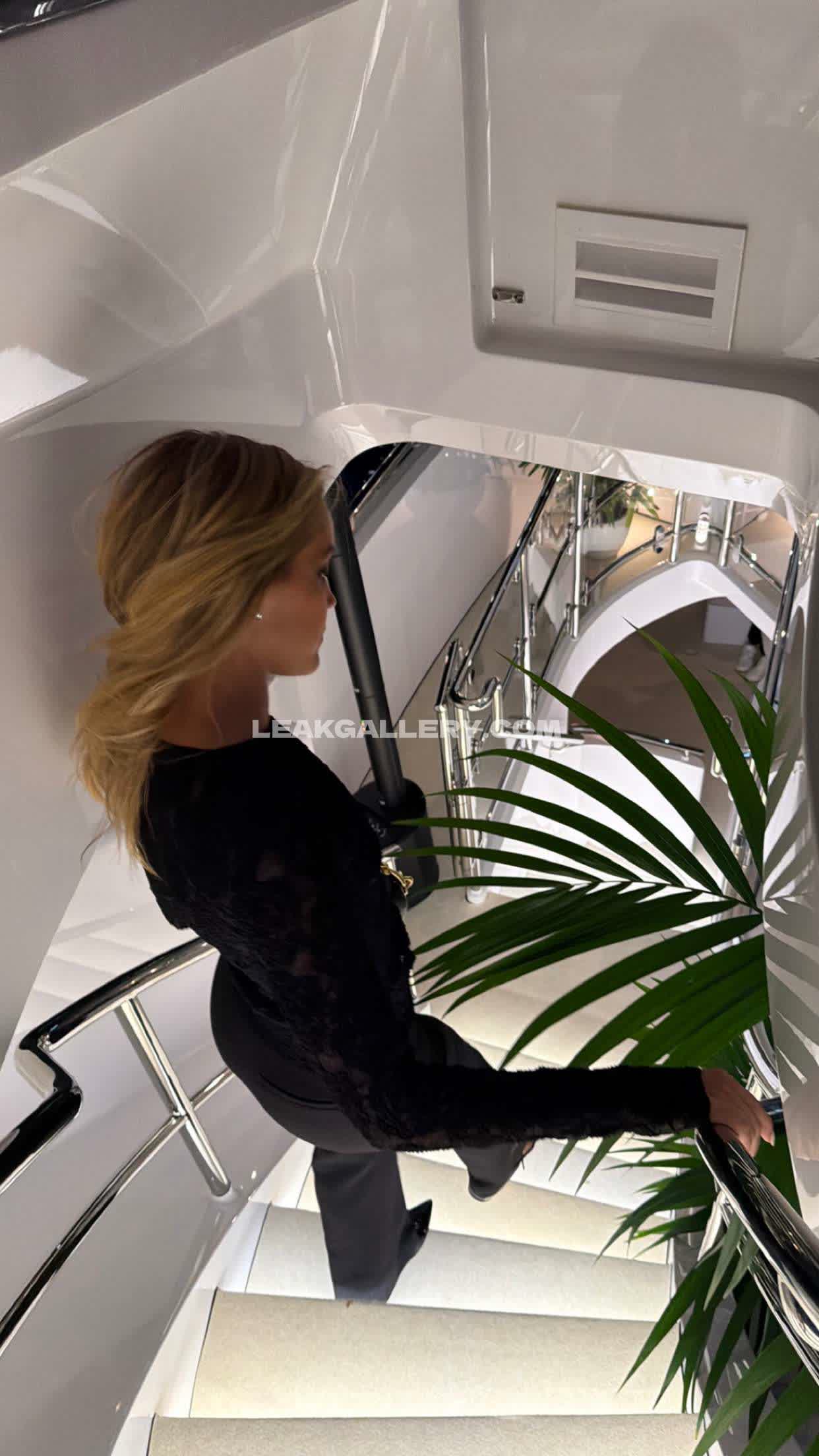 Oliviaponton / olivia.ponton Exclusive Leaked Nude OnlyFans #12508475