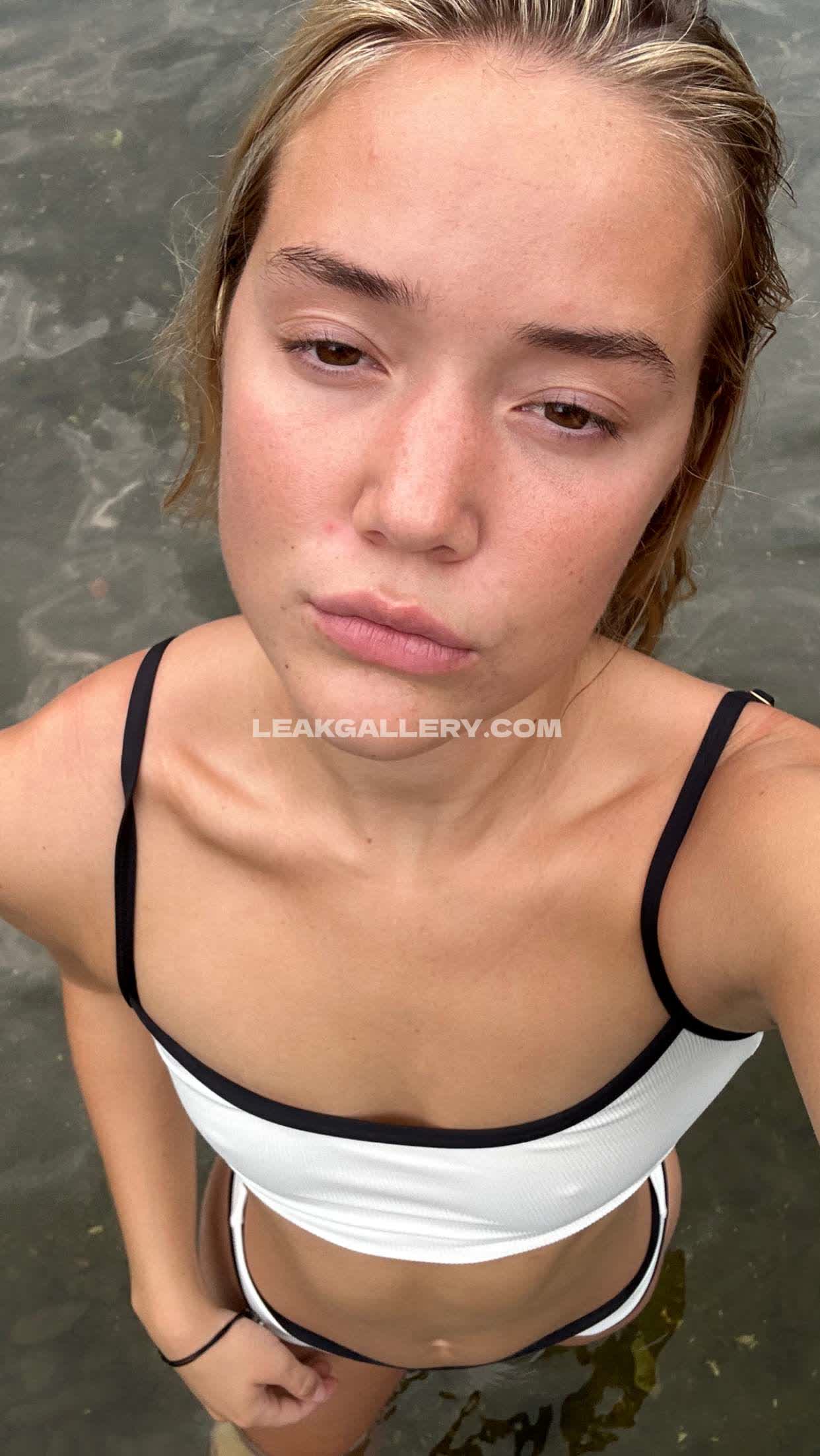 Oliviaponton / Olivia.ponton Exclusive Leaked Nude OnlyFans #14261460