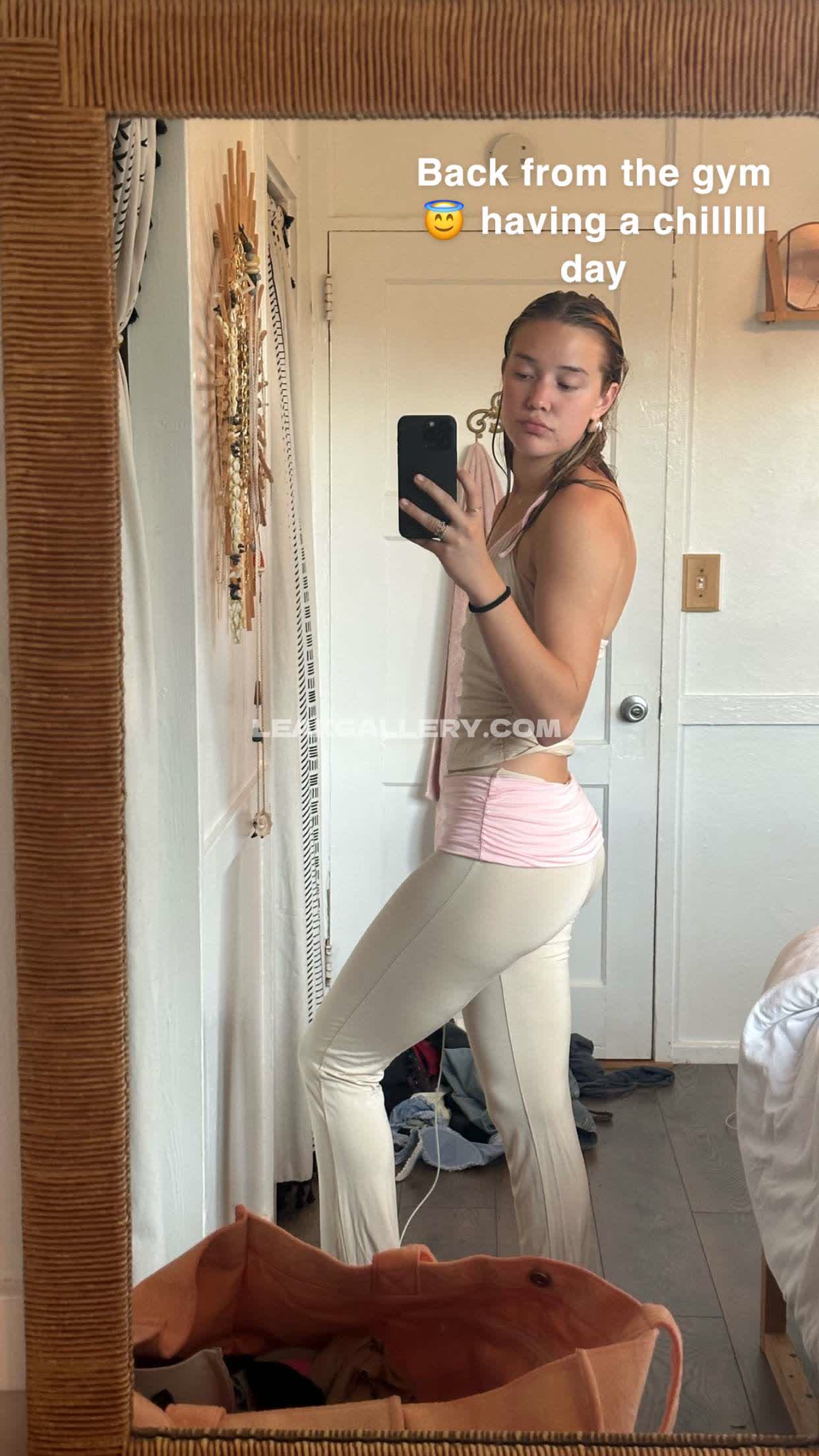 Oliviaponton / Olivia.ponton Exclusive Leaked Nude OnlyFans #14283060