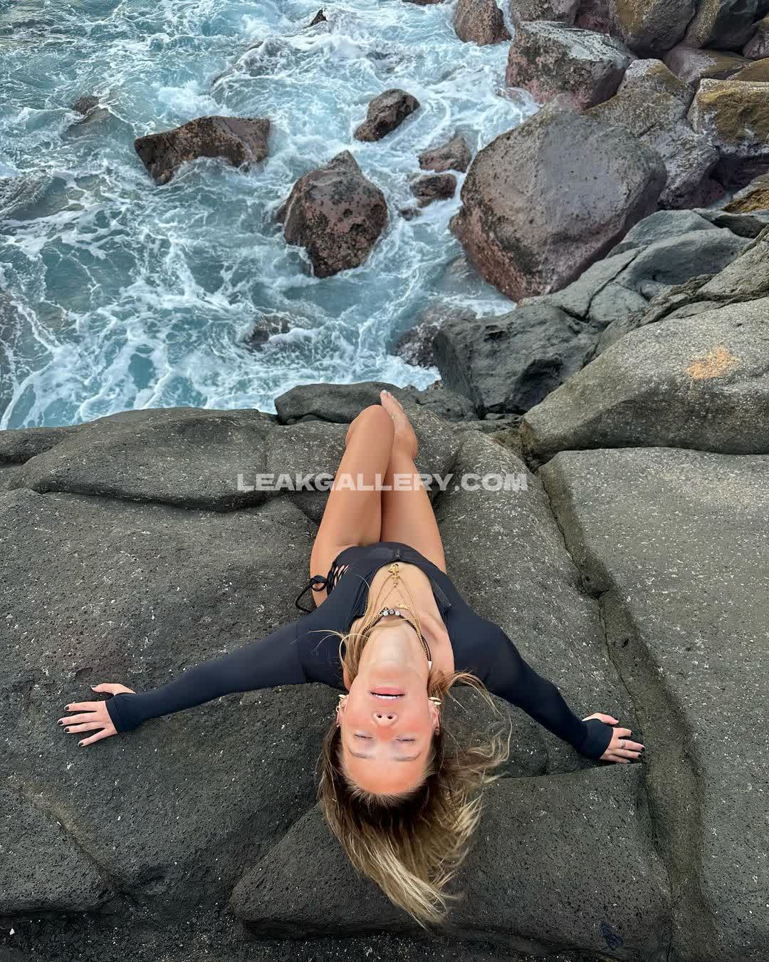 Oliviaponton / Olivia.ponton Exclusive Leaked Nude OnlyFans #14269773