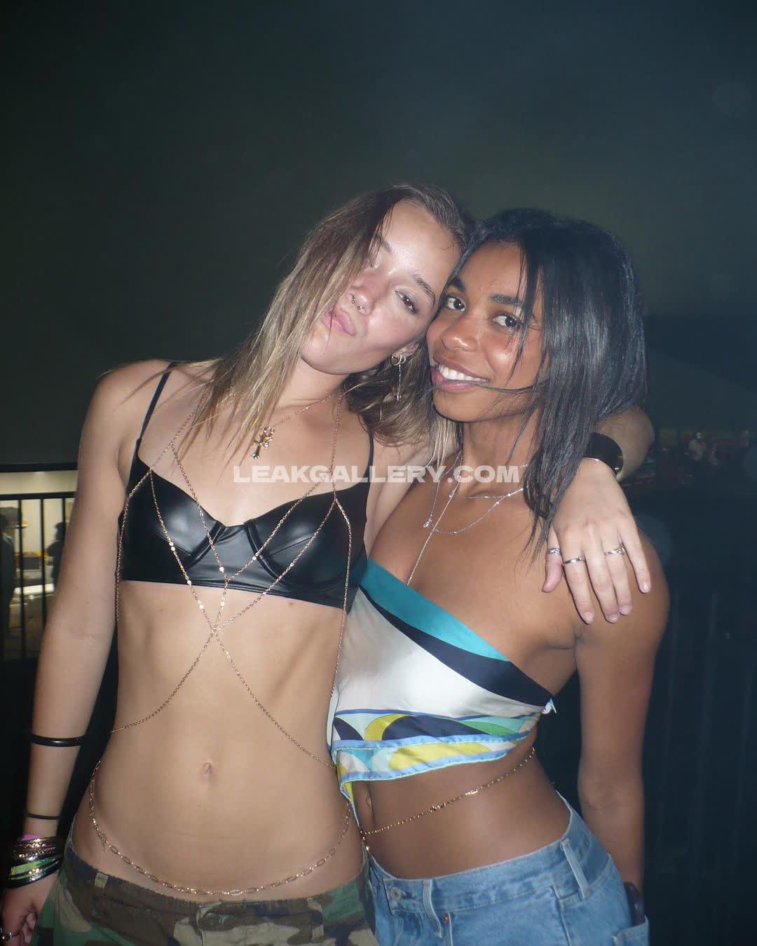 Oliviaponton / Olivia.ponton Exclusive Leaked Nude OnlyFans #14265212