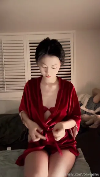 Olivia Shu Red Lingerie Ass Tease OnlyFans Video Leaked
