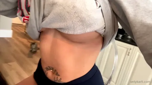 Onlykarli Sweatshirt Clad Selfie OnlyFans Video Leaked
