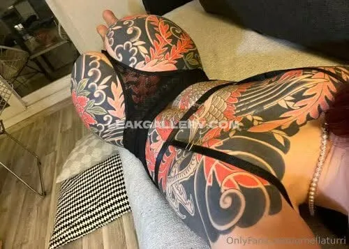 Orneeeeeella... / Orneeeeella / Yakuza Exclusive Leaked Nude OnlyFans #16056741
