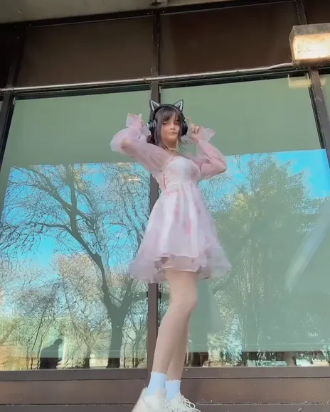 Otterother Floral Dress Leg Spread OnlyFans Video Leaked